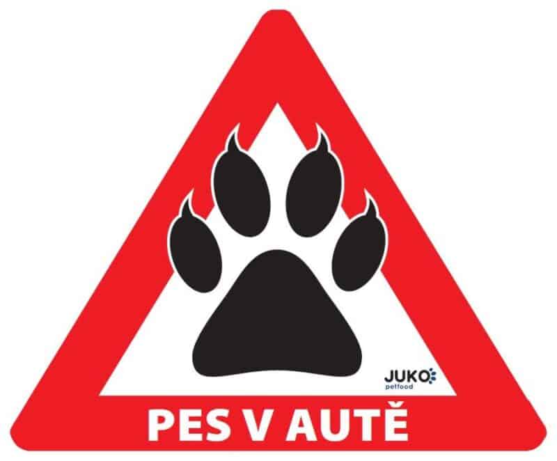 Samolepka pes v autě venkovní TLAPKA